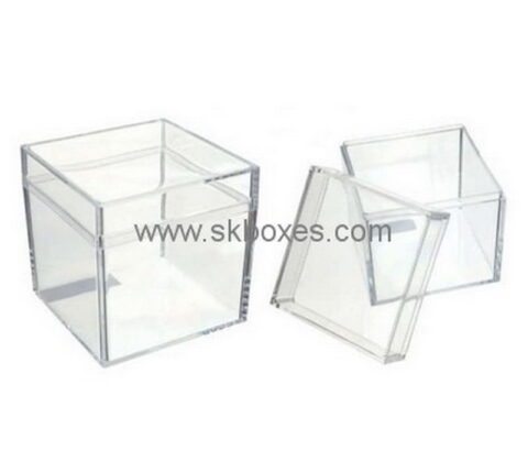 Custom clear acrylic display case with lid BDC-1991