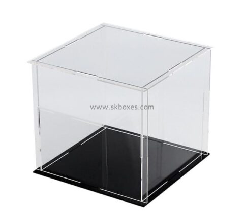 Custom acrylic showcase BDC-2357